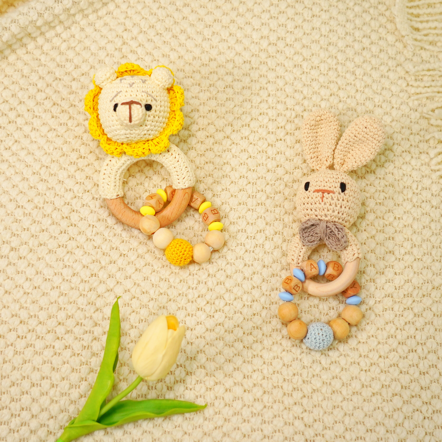 Baby Rattle Blue Rabbit Toy with Wooden Teeth Ring Bracelet Style