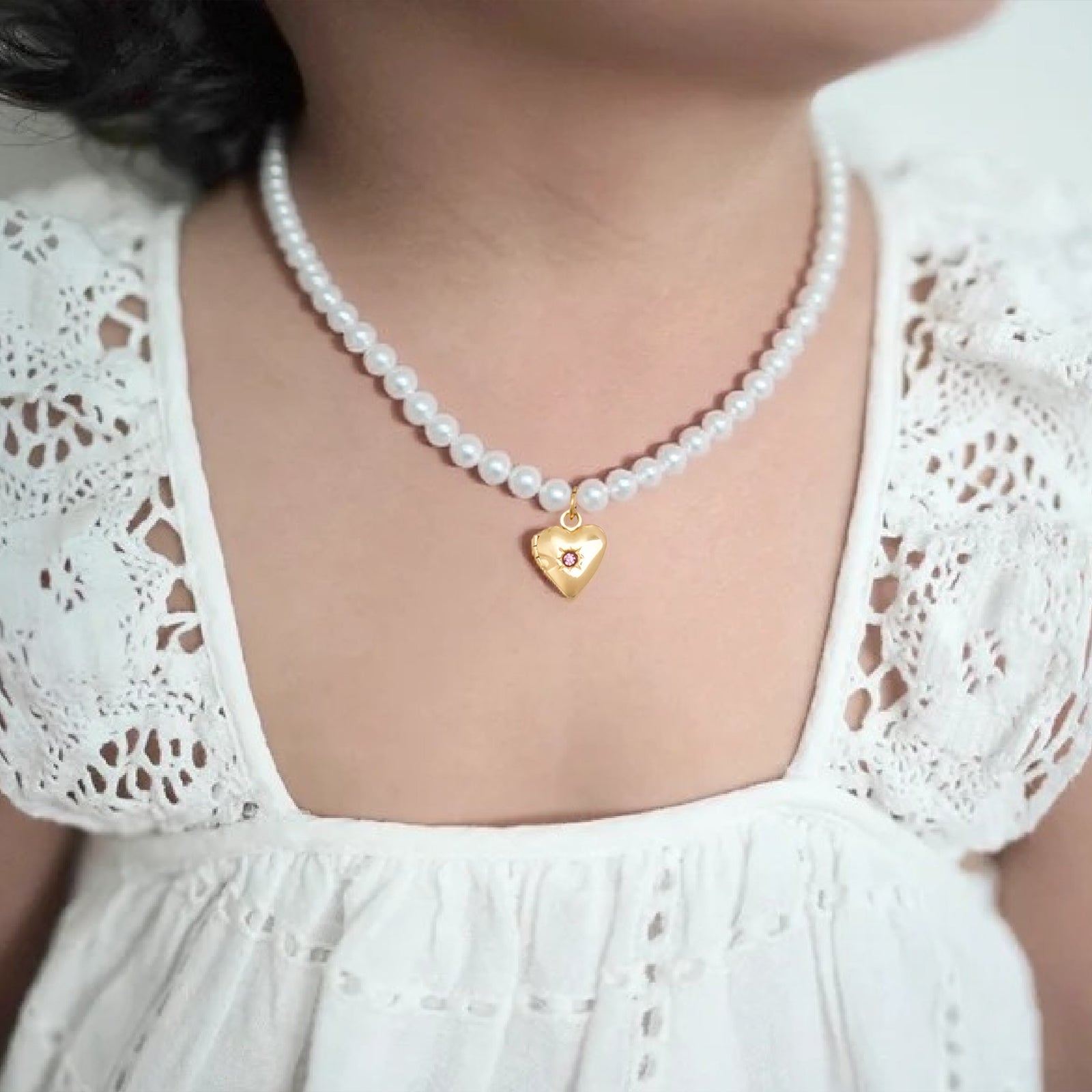 Personalized Birthstone Girl‘s Heart Locket Pearl Necklace